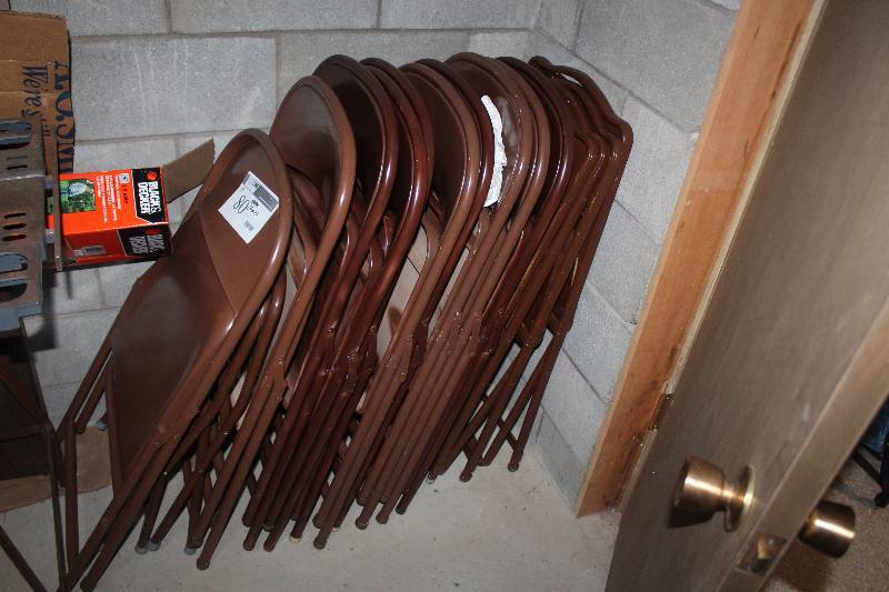 lot 80 image: Lot of (14) Folding Chairs