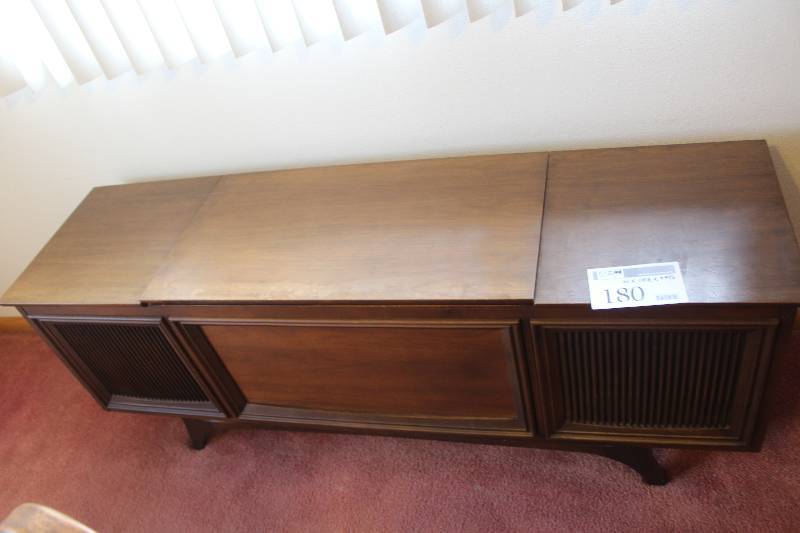 lot 180 image: GE Stereo Radio, Hi-Fi Phonograph
