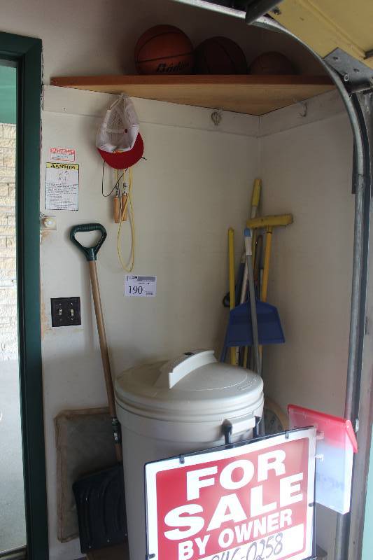 lot 190 image: Corner Lot Yard Tools, Sport Equipment