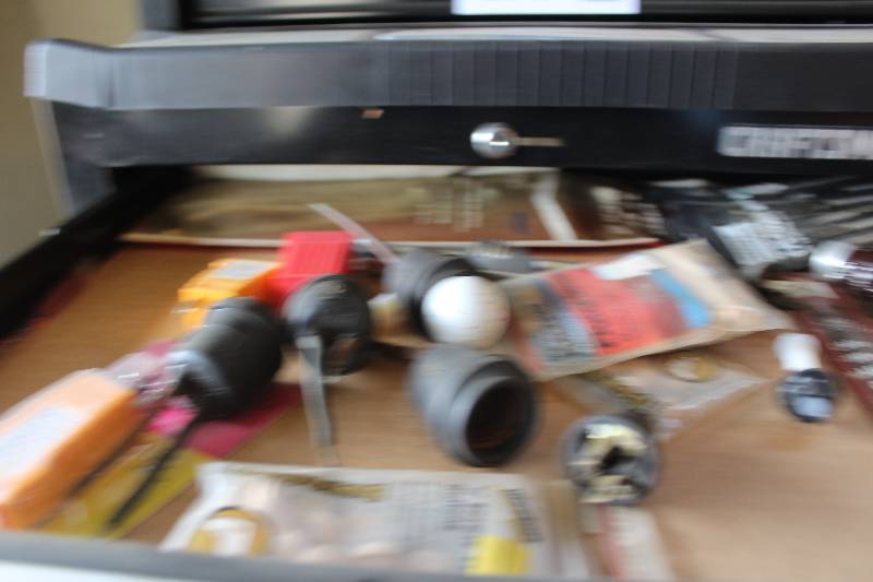 lot 192 image: Top 3 Drawers Contents Tools
