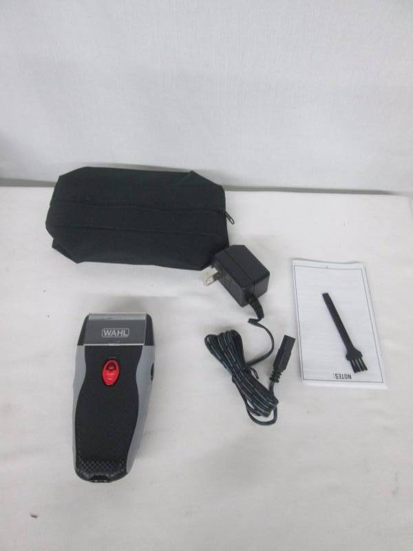 lot 62 image: Wahl Bump-Free Rechargeable Shaver