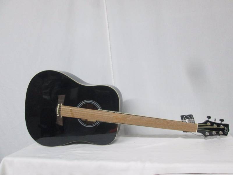 lot 30 image: Peavey Acoustic Electric Guitar
