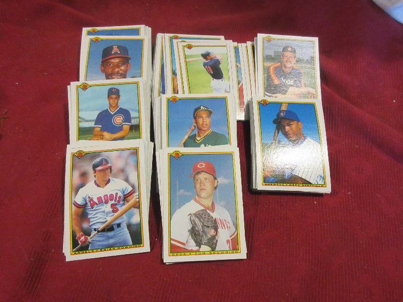 COLLECTIBLE BASEBALL CARDS