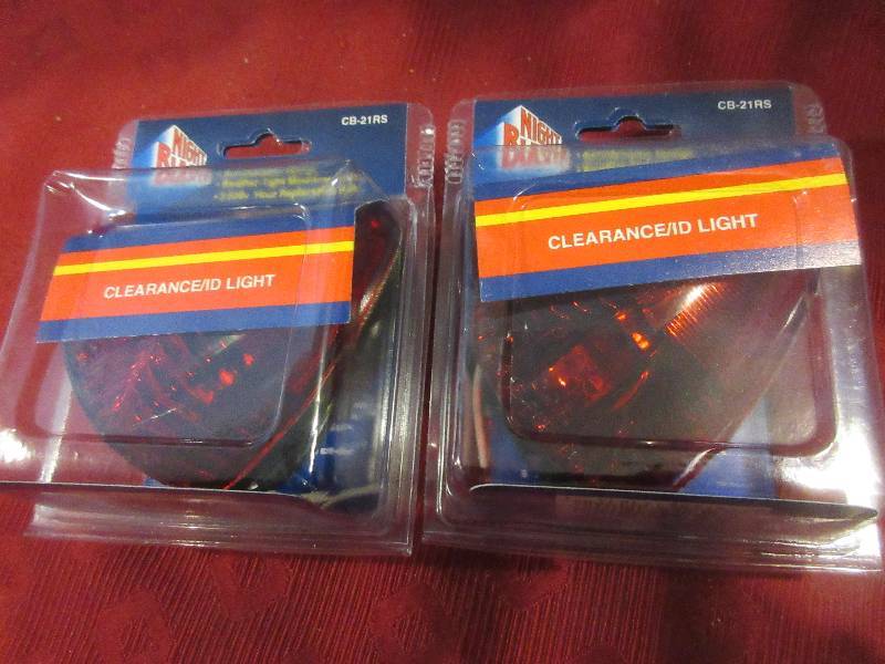 2 CLEARANCE LIGHTS