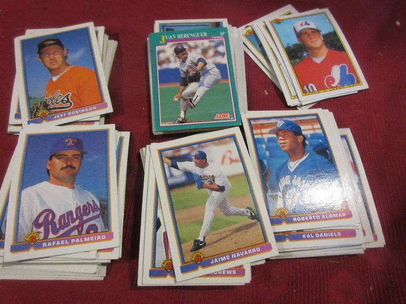 COLLECTIBLE BASE BALL CARDS