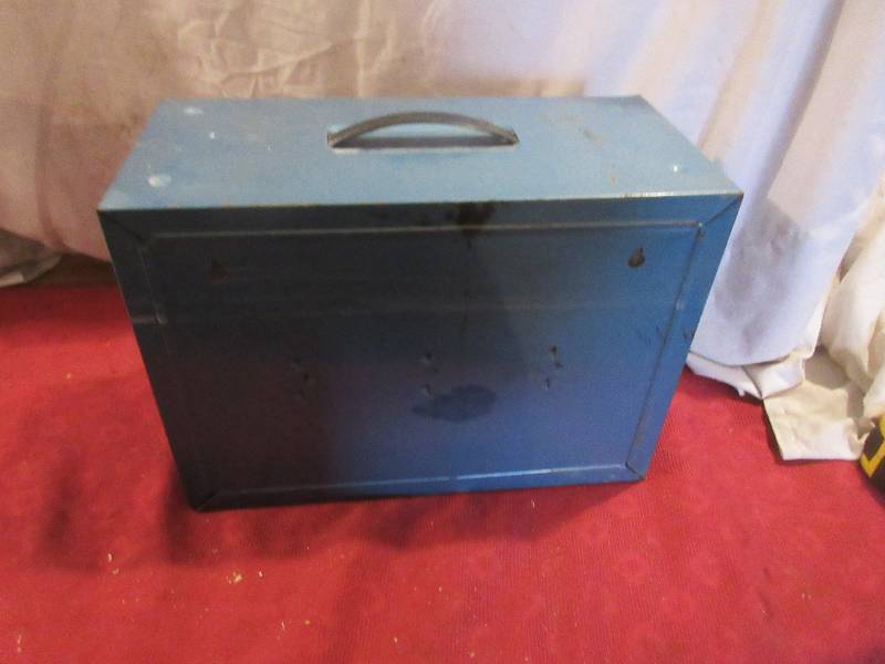 METAL TOOL BIN WITH HARDWARE IN