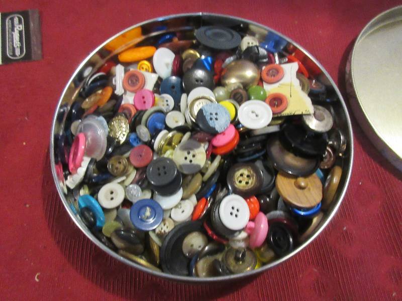 BUTTONS