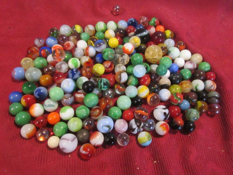 COLLECTIBLE MARBLES