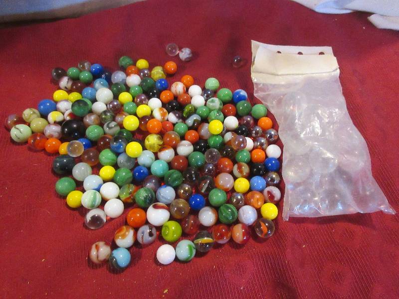 COLLECTIBLE MARBLES