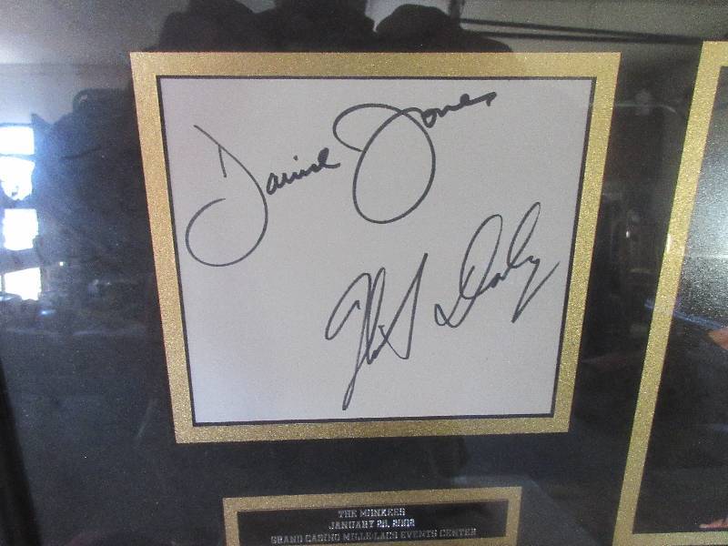 SIGNED PICTURE OF THE MONKEYS WITH 2 ALBUMS