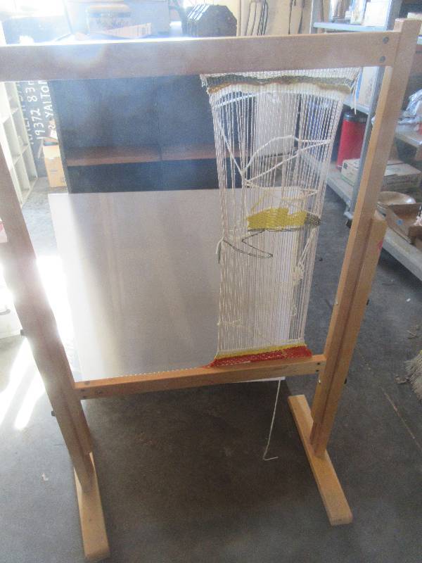 LG WOODEN LOOM