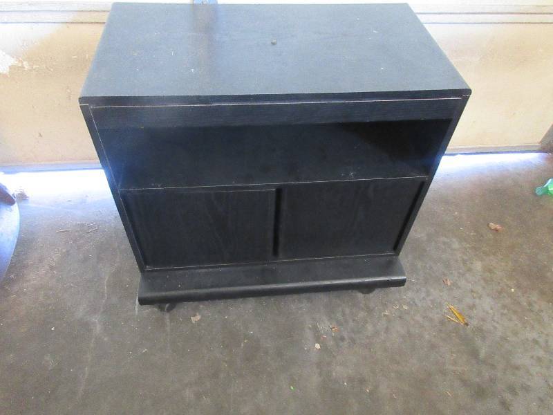 BLACK ROLLING CABNET