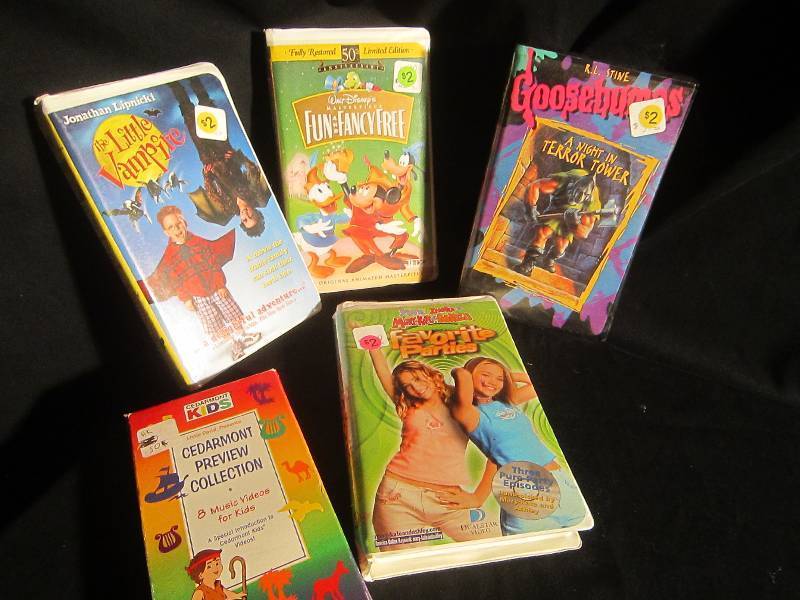 LOT - VHS | ANTIQUES, COLLECTIBLES & GIFTS (Kids Stuff, Stickers, Toys ...