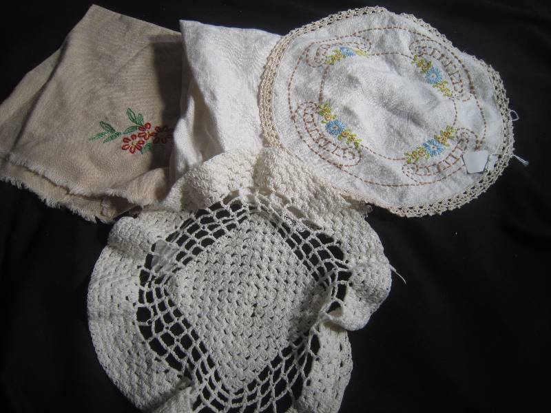Lot of Vintage Linens