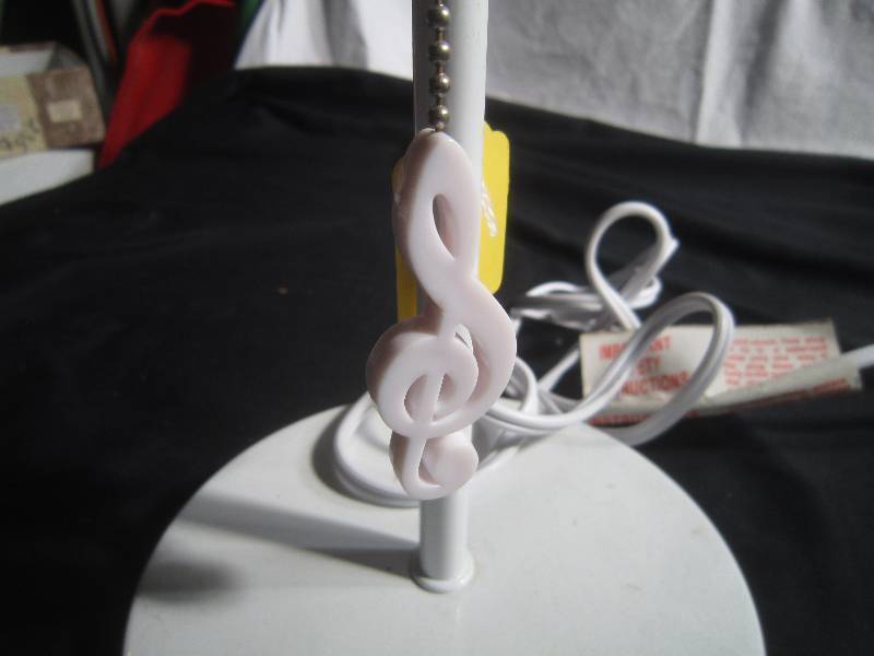 White Lamp with Treble Clef