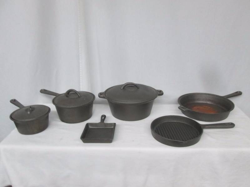 lot 42 image: Alcove 9-pc. Cast Iron Cookware Set