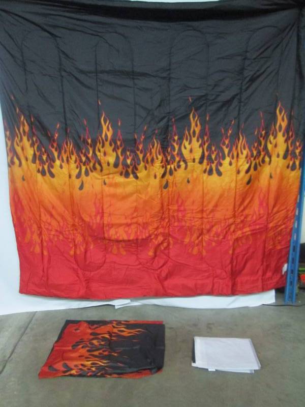 lot 53 image: Alcove Hot Stuff Comforter Set - Queen