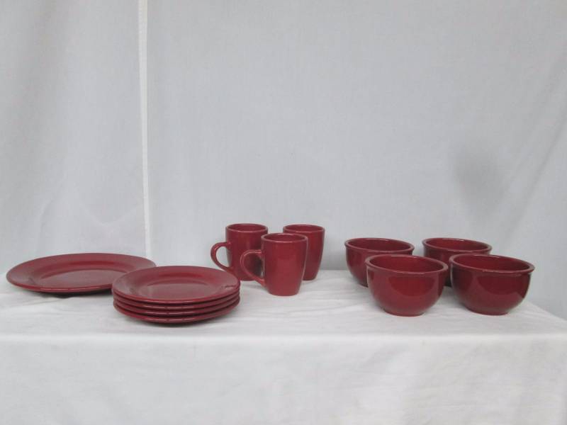 lot 68 image: Alcove Stoneware Dinnerware Set