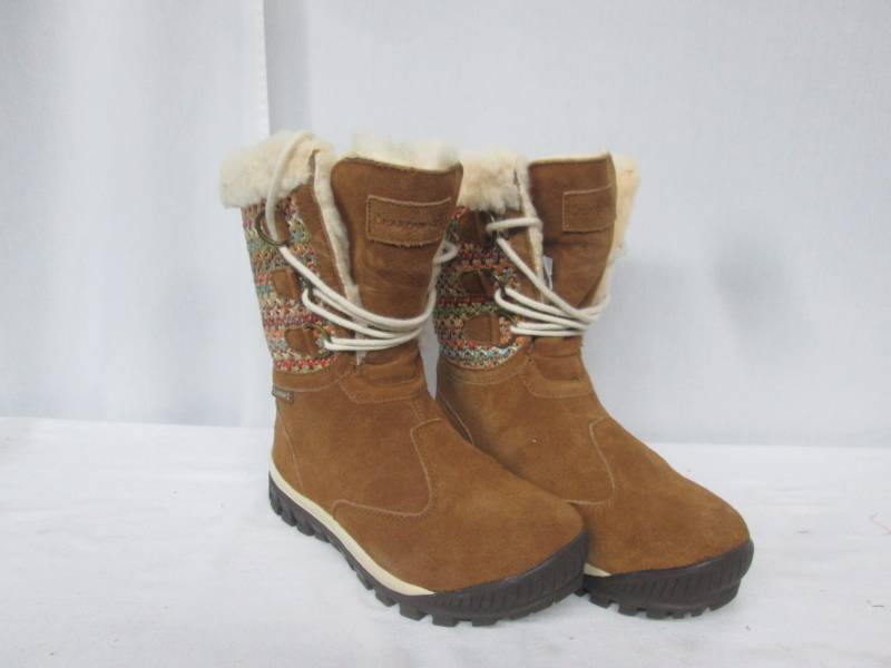 lot 51 image: Bearpaw Womens Ophelia Embellished Boot