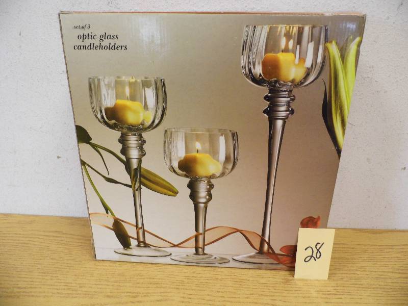lot 28 image: Candle Holders