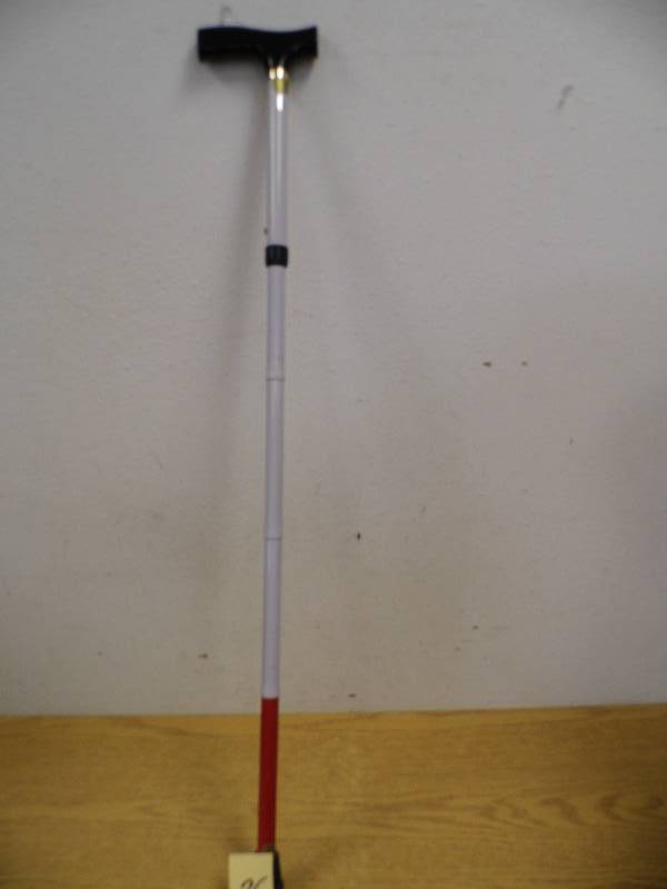 lot 35 image: Adjustable  Folding Cane