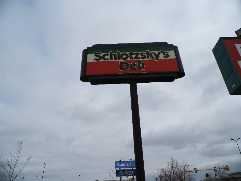 Schlotskys Sign & Pole