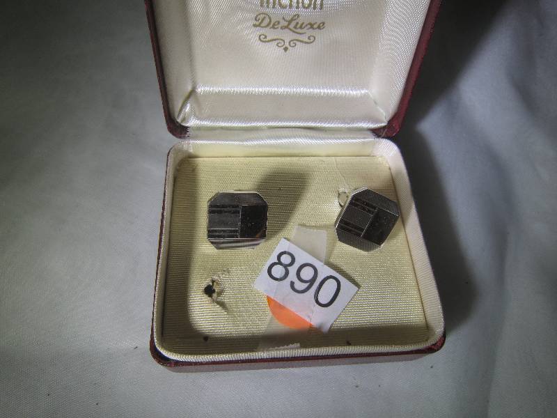 lot 890 image: Silver Cufflinks Hickok Deluxe Set