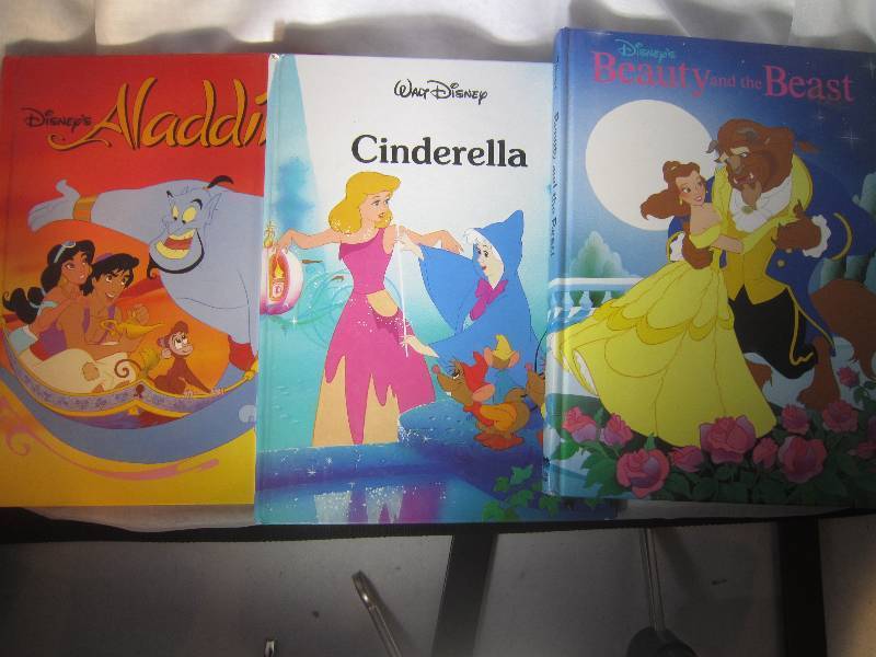 lot 871 image: 3 Disney Books - Beauty and the Beast, Cinderellla & Aladdin