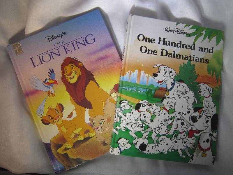 lot 872 image: 2 Disney Books - 101 Dalmatians & Lion King