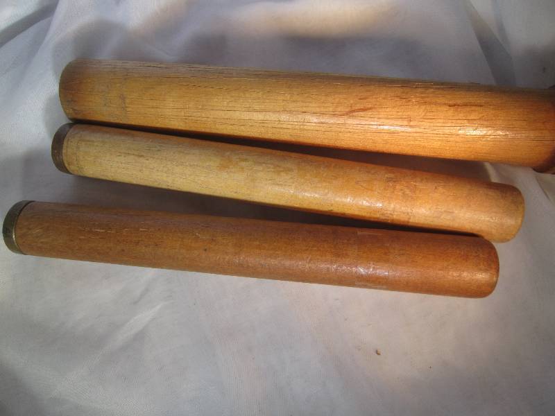 lot 928 image: 3 Antique Bobbins - 1 Bobbin 14 Tall & 2 Bobbins 12