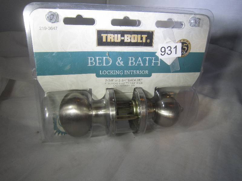 lot 931 image: NEW  Tru-Bolt Bath and Bath Door Handle