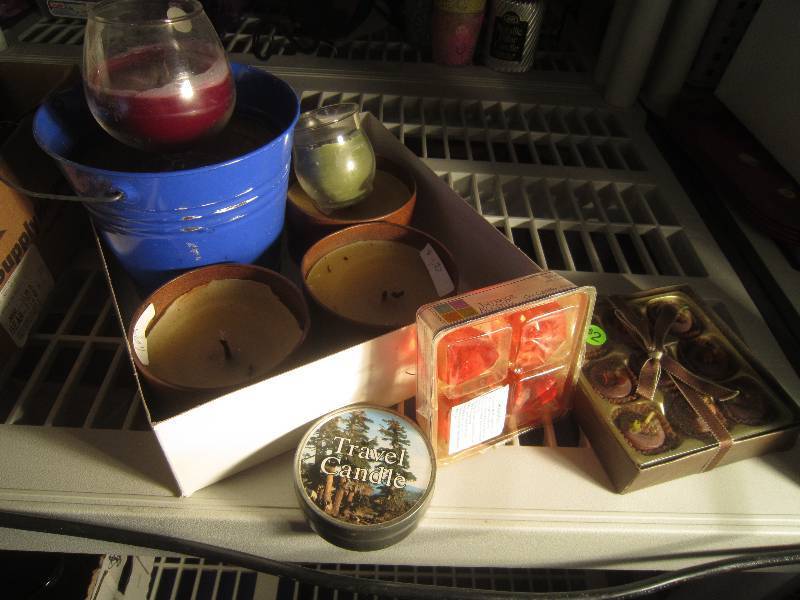 lot 918 image: LOT - Candlewax & Candles - Great for Melting Down and Making New Candles