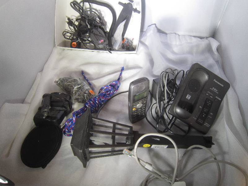 lot 941 image: LOT - Solar Light, Phones, Phone Chords, Charger, Rope, Mouse, Screws, Misc Chords, ETC