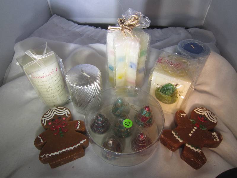 lot 944 image: LOT - NEW Candles
