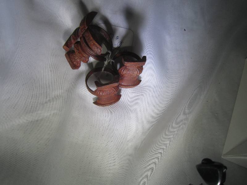 lot 960 image: Set of 4 Park Design Napkin Rings