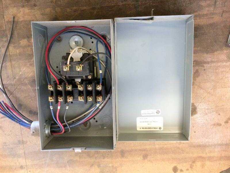 lot 32 image: GE Lighting Contactor