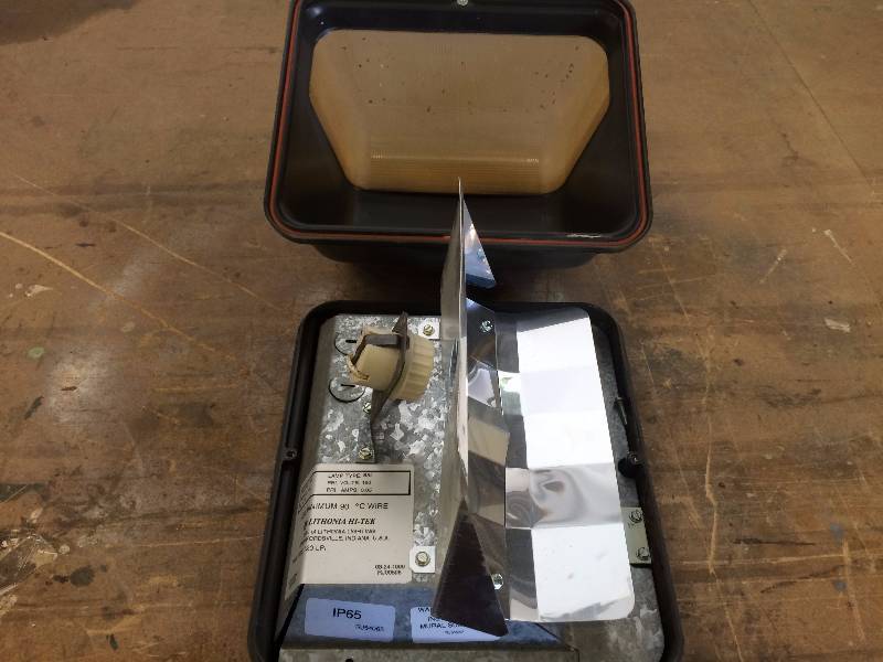 lot 37 image: Lithonia Hi-Tek Wall Pack