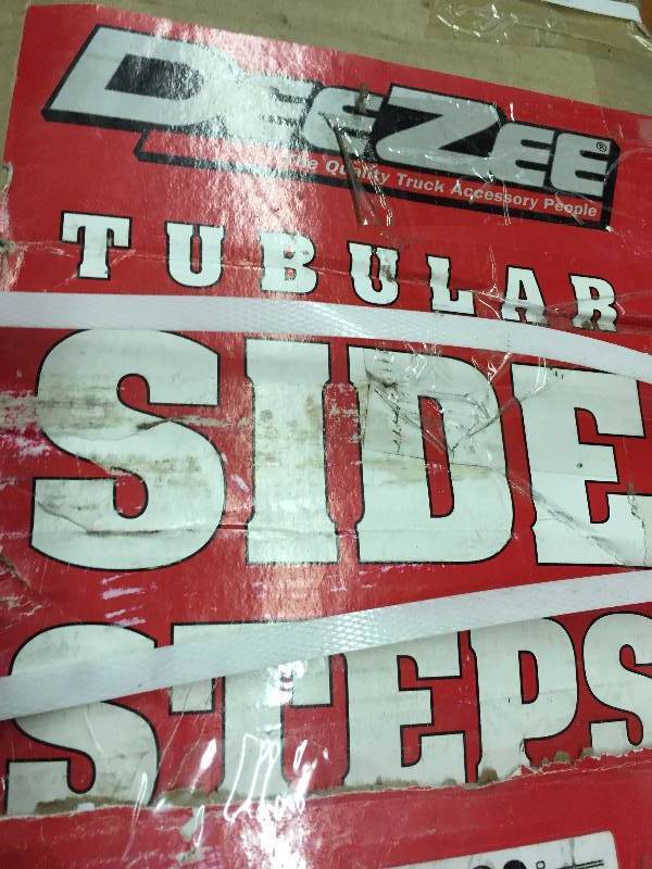lot 20 image: DEEZEE TUBULAR SIDE STEPS ( NEW)