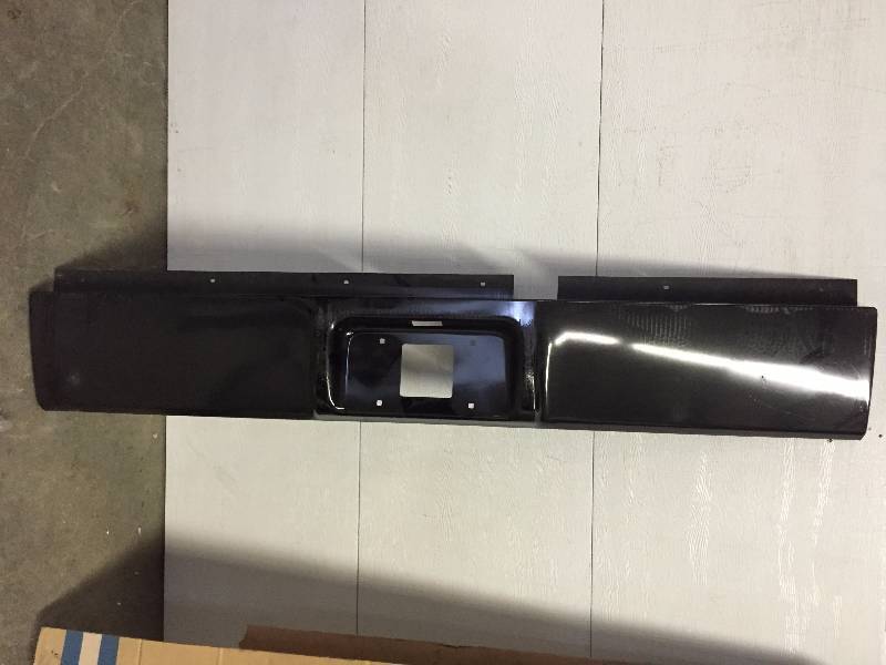lot 21 image: ROLL PAN, PAINTED BLACK