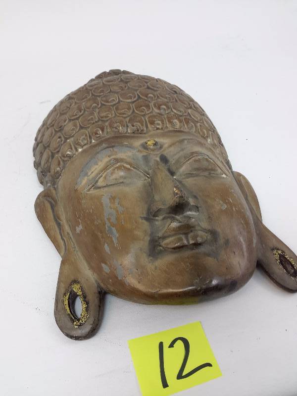 lot 12 image: Thai theme wood mask wall hanging