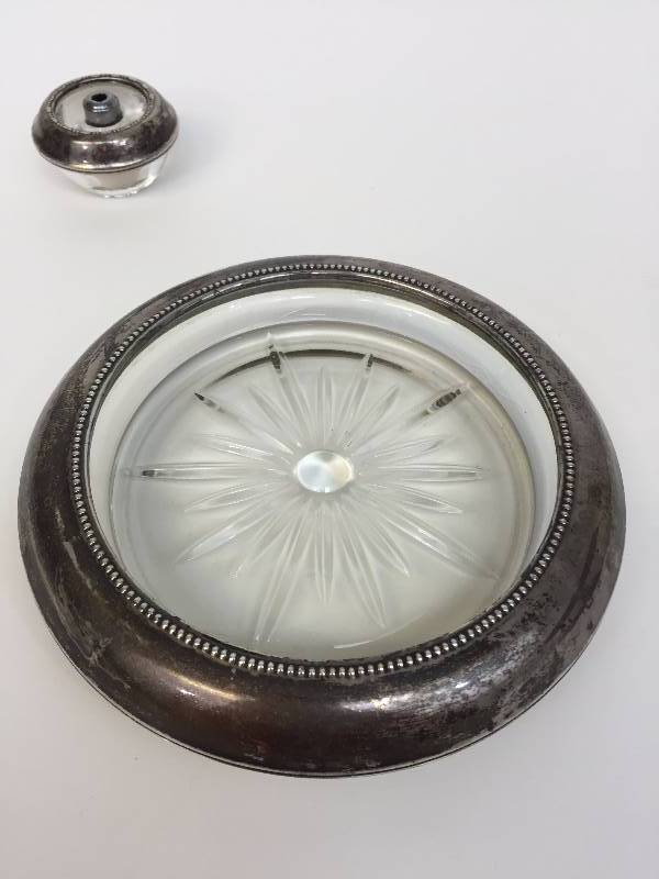 lot 97 image: Historically Collectible, STERLING SILVER, Champagne Holder, Cigarette holder