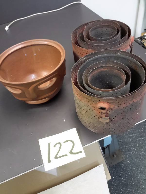 lot 122 image: Metal nesting round steel stove shields.. Nice Rusty Patina.. Clay pot