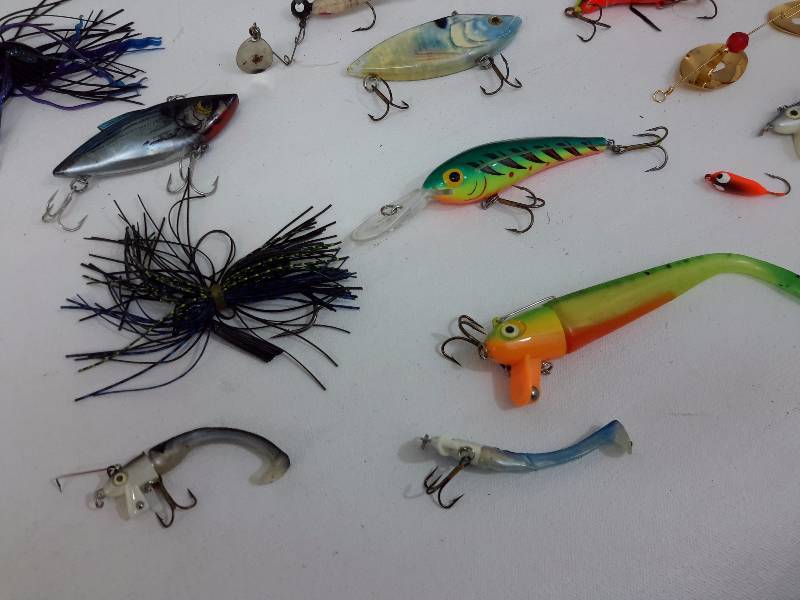 lot 128 image: Fishing Tackle