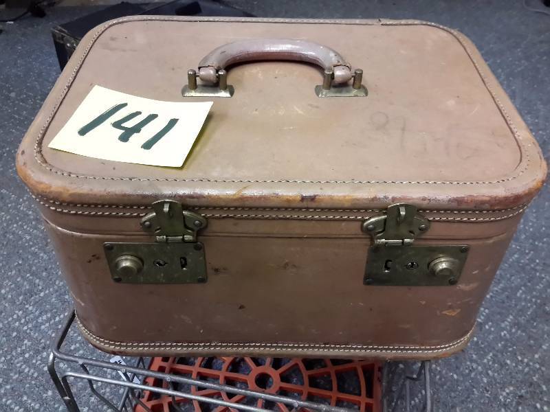lot 141 image: Vintage Travel Case with mirrorMetal milk crate