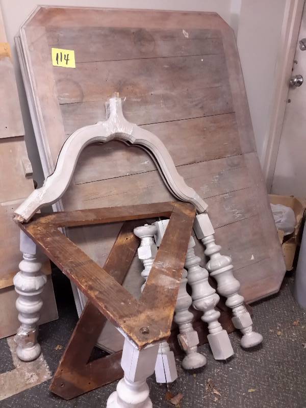 lot 114 image: Antique Solid wood Table with Turned legs and Arch support of legs