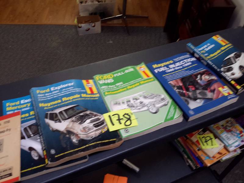 lot 178 image: Automotive Manuals