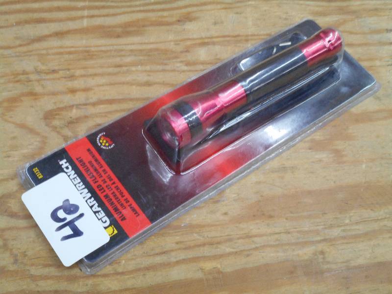 Unused Gear Wrench Aluminum LED Fla...
