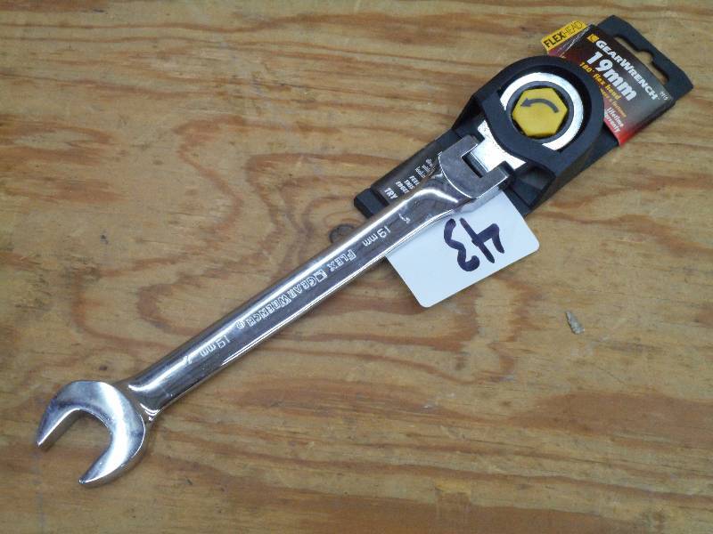 Unused Gear Wrench 19mm 180-Degree ...