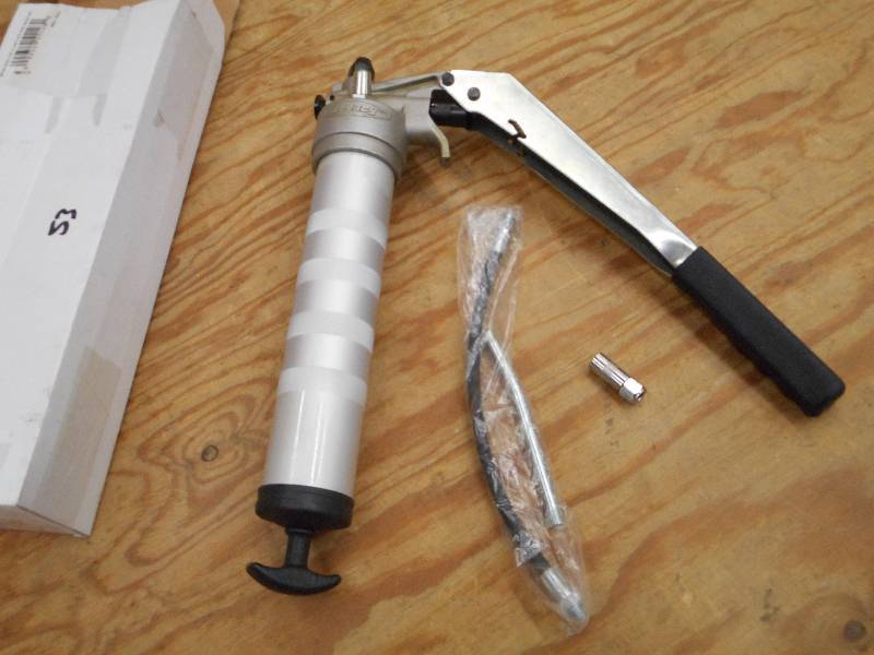 Unused Legacy Aluminum Grease Gun S...