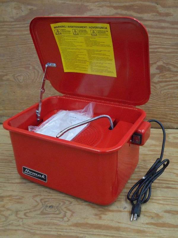 Unused Homak RD008031809 3.5-Gallon...